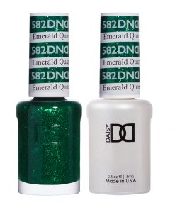 DND582 Emerald Quartz #582 – A deep jade green with light galactic glitter